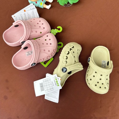 New kids crocs beach sandal - new,